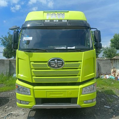 FAW Jiefang J6p420HP Ντίζελ 6X4 Τρακτέρ φορτηγό με 600L δεξαμενή καυσίμου και προσιτή