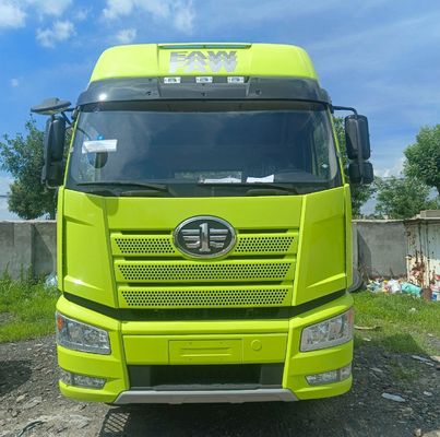 351-450hp ZZ4257N3247E1H FAW Jiefang J6p Ντίζελ βαρύ φορτηγό με δεξαμενή καυσίμου 1000L