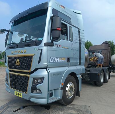 Σάντεκα 630HP Τρακτέρ 6 * 4/4 * 2/6 * 2 8.25m* 2.55m* 3.96m με 8.25m* 2.55m* 3.96m Μέγεθος