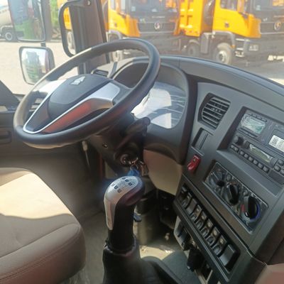 Ντίζελ Sinotruk 6X4 Dump Truck με ελαστικά πιστοποίησης ISO και υδραυλικό τιμόνι