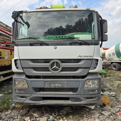 8×4 τροχός κίνησης Sinotruk Τάξι Τροχαία αντλία σκυροδέματος με σύστημα βοηθητικού διεύθυνσης