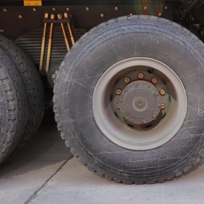 Σιδηροδρομικό όχημα χωρίς σωλήνα Sinotruk HOWO 8X4