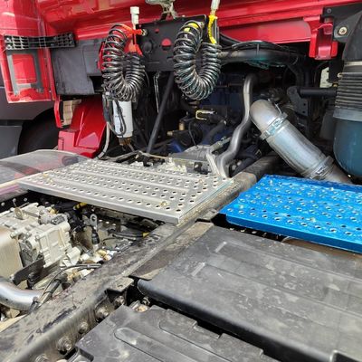 Μέση Ασία Shacman X5000 6X4 550HP Tractor Head Truck Gcc με και 6.8x2.5x3.8m Μέγεθος