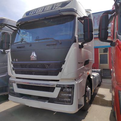 Ελκυστήρας ελκυστήρα Sinotruk με δεξαμενή καυσίμου 400L και κάθισμα οδηγού