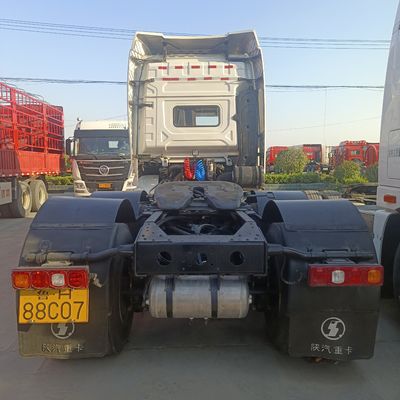 Υδραυλική διεύθυνση Shacman X3000 βαρύ φορτίο ελκυστήρα ρυμουλκούμενο για ρυμούλκηση υψηλής ισχύος ίππων