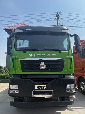 Καμιόνι Sinotruk με κινητήρα και καθίσματα με χωρητικότητα ≤5 και χωρητικότητα 4-6L