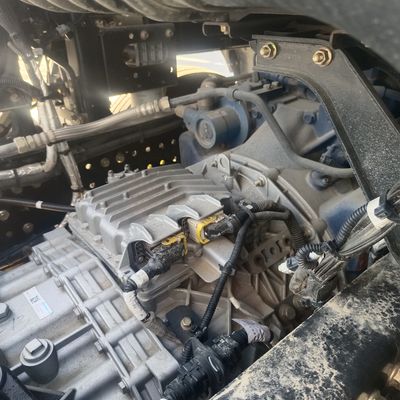 Χειροκίνητο κιβώτιο μεταφοράς Foton Auman Prime Mover ρυμουλκούμενα φορτηγά 6X4 ρυμουλκούμενα φορτηγά ελκυστήρα