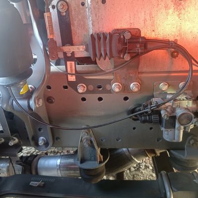 Ισχυρό Sinotruck Sitrak G7 CNG 6X4 Τρακτέρ Τράκτερ 480HP με χωρητικότητα κινητήρα &gt; 8L