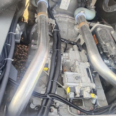 Ισχυρό Sinotruck Sitrak G7 CNG 6X4 Τρακτέρ Τράκτερ 480HP με χωρητικότητα κινητήρα &gt; 8L