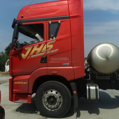 Φορτηγό φορτίου από χάλυβα άνθρακα FAW Jh6 LNG βαρύ φορτίο 530HP Τρακτέρ φορτηγό με κάθισμα ανάρτησης αέρα