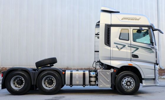 Ελκυστήρας έλξης έλξης 6x4 βαρέος φορτίου με κάθισμα με ανάρτηση αέρος και υδραυλικό τιμόνι