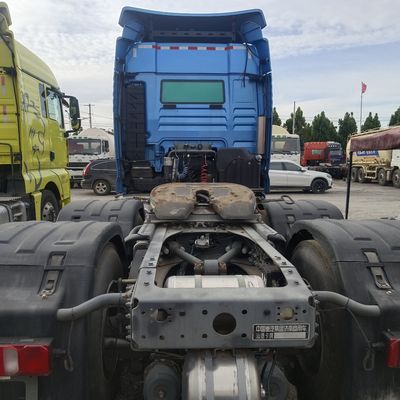 8×4 Zz4257n3247e1h 480HP CNG Semi-Trailer ρυμουλκούμενο με δεξαμενή καυσίμου 1000L και ≤5 καθίσματα
