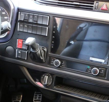 Υψηλής ροπής χρησιμοποιούμενο FAW J6V CNG 375/420HP Τρακτικό κεφάλι φορτηγού με πολλαπλές μετατροπές μπροστά