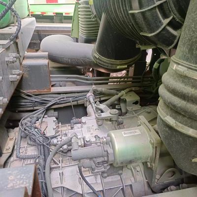 Προσαρμοσμένο αίτημα Πολυδιάθετο φορτηγό σκουπιδιών με κινητήρα ντίζελ και υδραυλικό τιμόνι