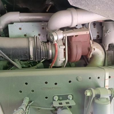 Προσαρμοσμένο αίτημα Πολυδιάθετο φορτηγό σκουπιδιών με κινητήρα ντίζελ και υδραυλικό τιμόνι