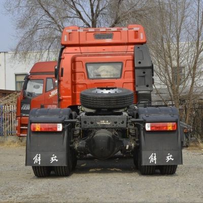 Κόκκινο FAW Liberation Jh6p αυτόματο ελκυστήρα 6X4 Τύπος κίνησης για εφαρμογές βαρέων βαρών