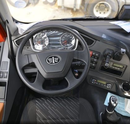 Κόκκινο FAW Liberation Jh6p αυτόματο ελκυστήρα 6X4 Τύπος κίνησης για εφαρμογές βαρέων βαρών