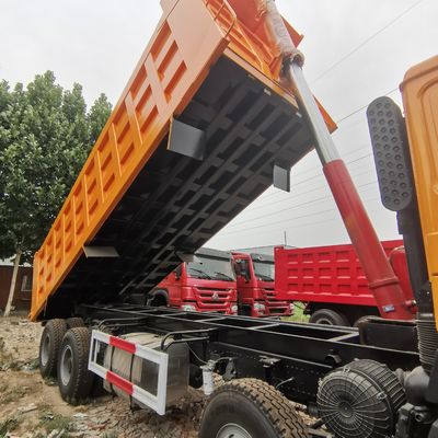 30 τόνων 8X4 HOWO Shacman Χρησιμοποιούμενο φορτηγάκι 380HP 20cbm αυτόματο φορτηγάκι απορριμμάτων για την εξόρυξη