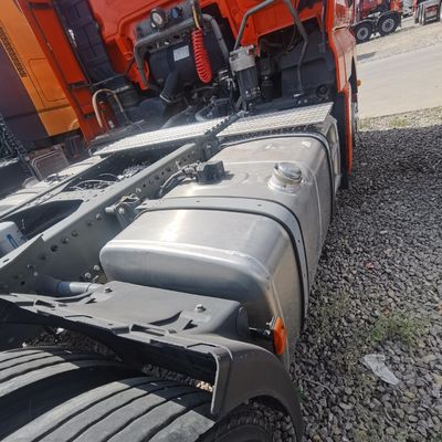 Μικροπροωθητήρα ρυμούλκησης με Shacman 6X4 βαρύ φορτίο ελκυστήρα και δεξαμενή καυσίμου 1000L