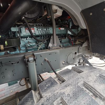 Σινότρικ Τσάσι 6X4 Τρακ με ελαστικά και υδραυλικό τιμόνι 351-450hp