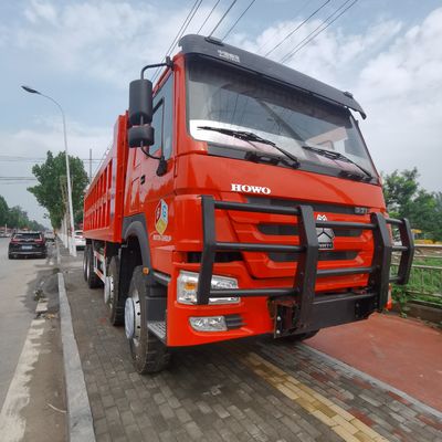 12100.000kg Χρησιμοποιημένο βαρύ φορτηγό ελκυστήρα με σασί Sinotruk και εναλλακτικό 28V-1500 Kw