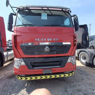 Κόκκινο HOWO T7h 440 μοντέλο φορτηγού για τη μεταφορά βαρέων φορτίων μέσα σε έλκοντα ημιαμοκίνητο
