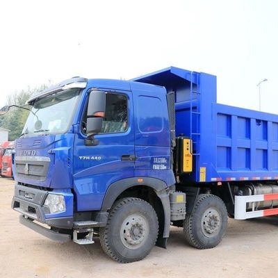 Μηχανή ελκυστήρα Sinotruk HOWO T7h με κάθισμα ανάρτησης αέρα 440HP και δεξαμενή καυσίμου 1000L