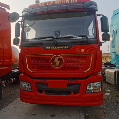 440HP Shacma βαρύ φορτηγό ελκυστήρα για ρυμούλκηση ημιπροωθητήρα από χάλυβα άνθρακα