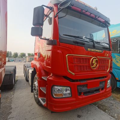 440HP Shacma βαρύ φορτηγό ελκυστήρα για ρυμούλκηση ημιπροωθητήρα από χάλυβα άνθρακα