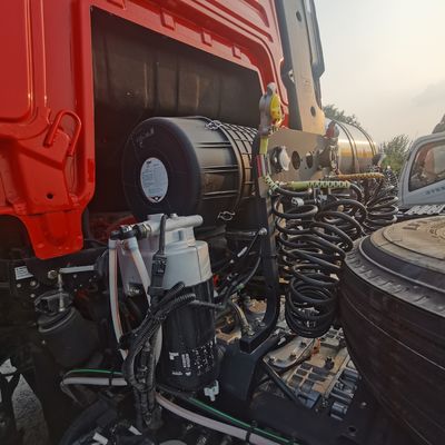 440HP Shacma βαρύ φορτηγό ελκυστήρα για ρυμούλκηση ημιπροωθητήρα από χάλυβα άνθρακα