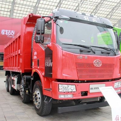 Οικοδόμηση εκτός δρόμου στη Νιγηρία 8x4 φορτηγό σκουπιδιών με χειροκίνητη μετάδοση και ελαστικά