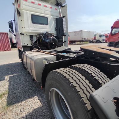 Τρακτικό φορτηγό Auman Sitrak 6X4 για κατασκευές και μεταφορές