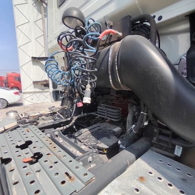 Τρακτικό φορτηγό Auman Sitrak 6X4 για κατασκευές και μεταφορές