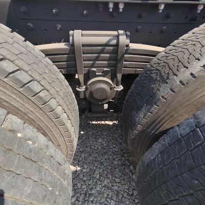 JAC 540 βαρύ φορτηγό 560HP 6X4 ελκυστήρας με καθίσμα ανάρτησης αέρα και υδραυλικό τιμόνι