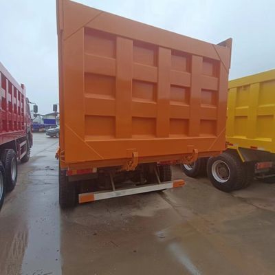 Με χειροκίνητο κιβώτιο Sinotruk HOWO 6X4 βαρύ φορτηγό με υδραυλικό σύστημα διεύθυνσης