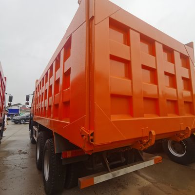 Βιομηχανική μεταφορά Sinotruck 6X4 βαρύ φορτηγό ντάμπινγκ με χωρητικότητα φόρτωσης 30 τόνων