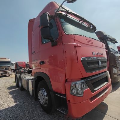Ανθεκτική χωρητικότητα φόρτωσης 30 τόνων HOWO T7 Υδραυλικό φορτηγό διεύθυνσης για τις αγορές χωρών