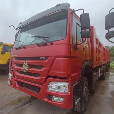 Χρησιμοποιούμενο φορτηγό Sinotruk 6X4 με υδραυλικό τιμόνι και ελαστικά χωρίς σωλήνες