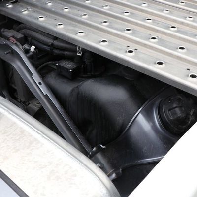 Ελκυστήρας με δεξαμενή καυσίμου 600L με καθίσμα του οδηγού με εναέρια ανάρτηση και χωρητικότητα κινητήρα &gt; 8L