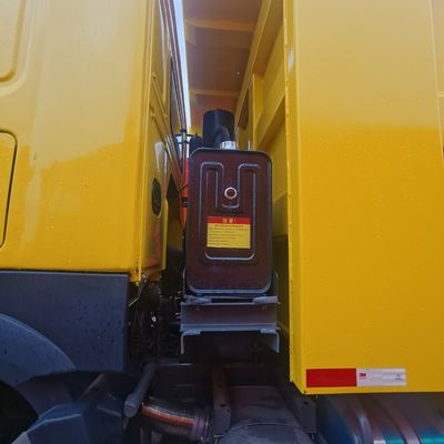 Σινοφόρο βαρέος φορτηγός φορτηγός φορτηγός 6X4 Βιομηχανικό όχημα μεταφοράς για 11m*2.55m*3.45m