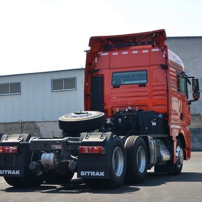 ZZ4257N3247E1H Σχεδιασμός ελαστικών χωρίς σωλήνες Sinotruck βαρύ φορτηγό τρακτέρ με δεξαμενή καυσίμου 1000L
