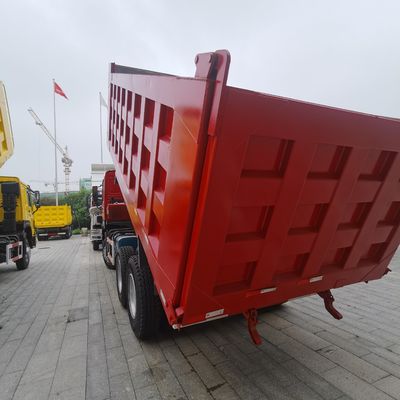 30 τόνων χωρητικότητα Sinotruck Μεταγωγικό φορτηγό με υδραυλικό τιμόνι και 351-450 ίππους