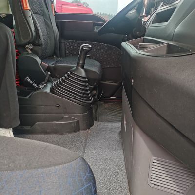 Sinotruck HOWO φορτηγό με ρυμουλκούμενο με δεξαμενή καυσίμου 1000L ZZ4257N3247E1H και 6 μήνες