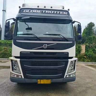 Σχεδιασμός ελαστικών χωρίς σωλήνα Volvo Tipper Dumper με καθίσμα αέρος ανάρτησης Carbon Steel Cargo Box