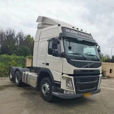 Σχεδιασμός ελαστικών χωρίς σωλήνα Volvo Tipper Dumper με καθίσμα αέρος ανάρτησης Carbon Steel Cargo Box