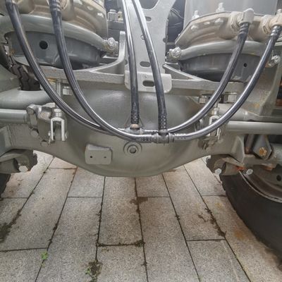 30-40 τόνων Sinotruk Chassis με χειροκίνητο κιβώτιο μεταφοράς Heavy Duty Dump Hauler για την εξορυκτική βιομηχανία