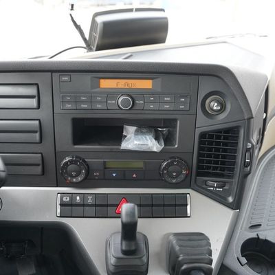 Τρακτικό φορτηγό ντίζελ πιστοποιημένο ISO για τις ανάγκες μεταφοράς βαρέων φορτίων ZZ4257N3247E1H
