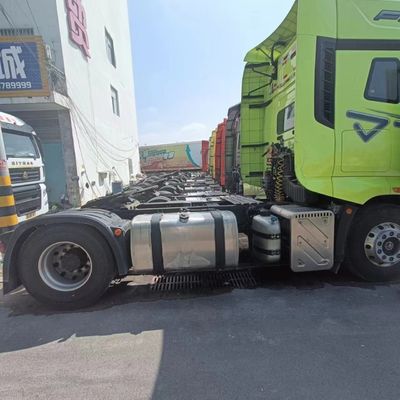 Μεταγωγικό φορτηγό 560 ίππων για μεγάλες αποστάσεις με καθίσμα υδραερίου και δεξαμενή καυσίμου 400 λίτρων