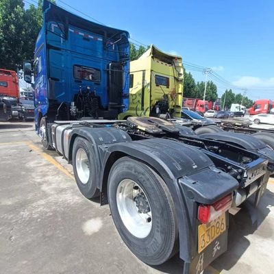 Sinotruck 560HP Tipper Trailer με δεξαμενή καυσίμου 1000L μέσα σε επιλογές προσαρμογής