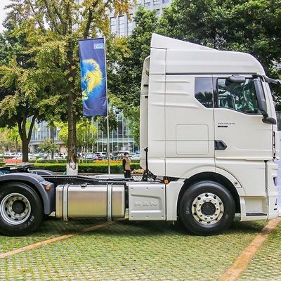 Χρησιμοποιούμενο βαρύ φορτηγό της σειράς Tgx 560 ίππων 6X4 ελκυστήρας καθίσματος με ανάρτηση αέρα